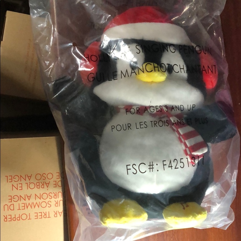 Holly The Singing Penguin